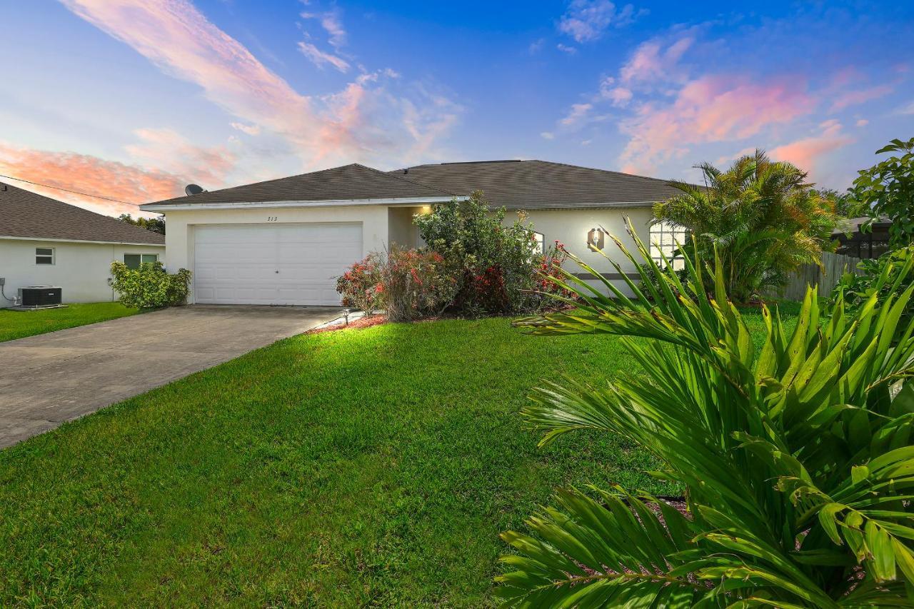 Family Vacation, Heated Pool, Wake Up To Enjoy The Sunrise - Villa Pine Island Cape Coral Extérieur photo