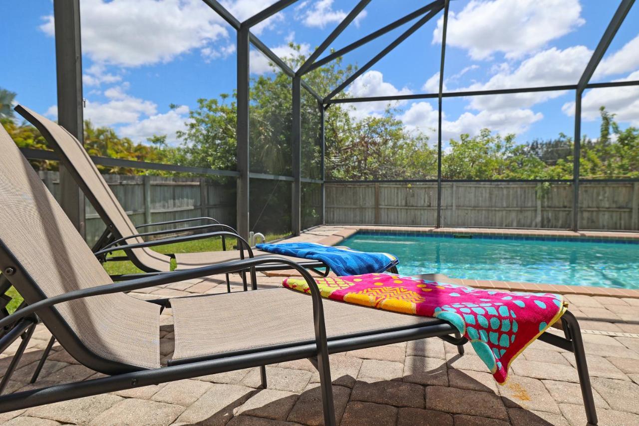 Family Vacation, Heated Pool, Wake Up To Enjoy The Sunrise - Villa Pine Island Cape Coral Extérieur photo
